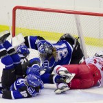 Les Carabins perdent leur premier match de hockey féminin