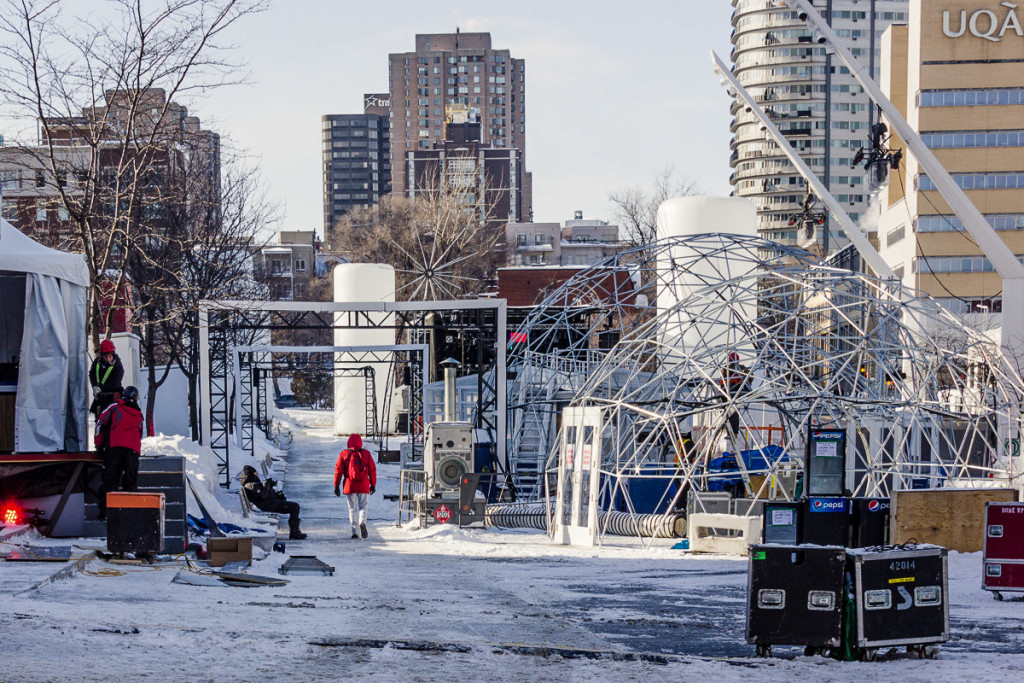 Installation des divers activitées pour Montréal en Lumière au Quartier des spectacles