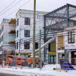 La construction de logements va de l&rsquo;avant en banlieues
